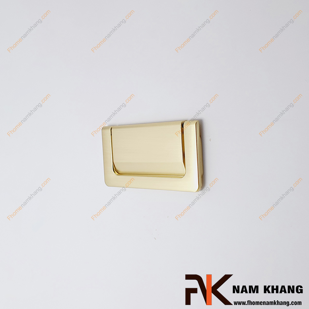Tay cầm cửa tủ vuông rơi NK380L-64VM - Tay nắm cửa tủ được thiết kế dạng vòng rơi với hình khối chữ nhật gọn gàng, các góc bo nhẹ tạo cảm giác chắc chắn và hiện đại