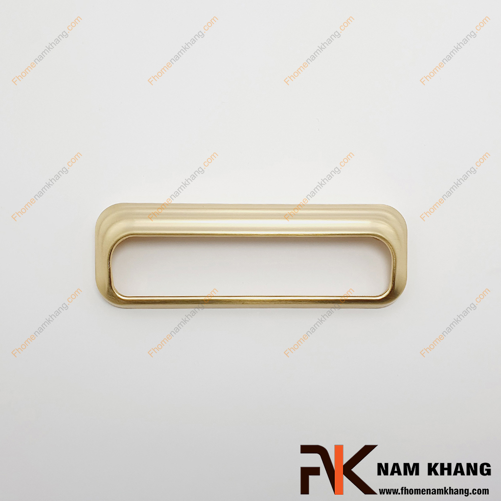 Tay kéo cửa tủ dạng vòm vàng mờ NK446T-VM là một mẫu thiết kế tay nắm tủ đơn giản tròn góc với khuôn dạng bo tròn phân tầng.