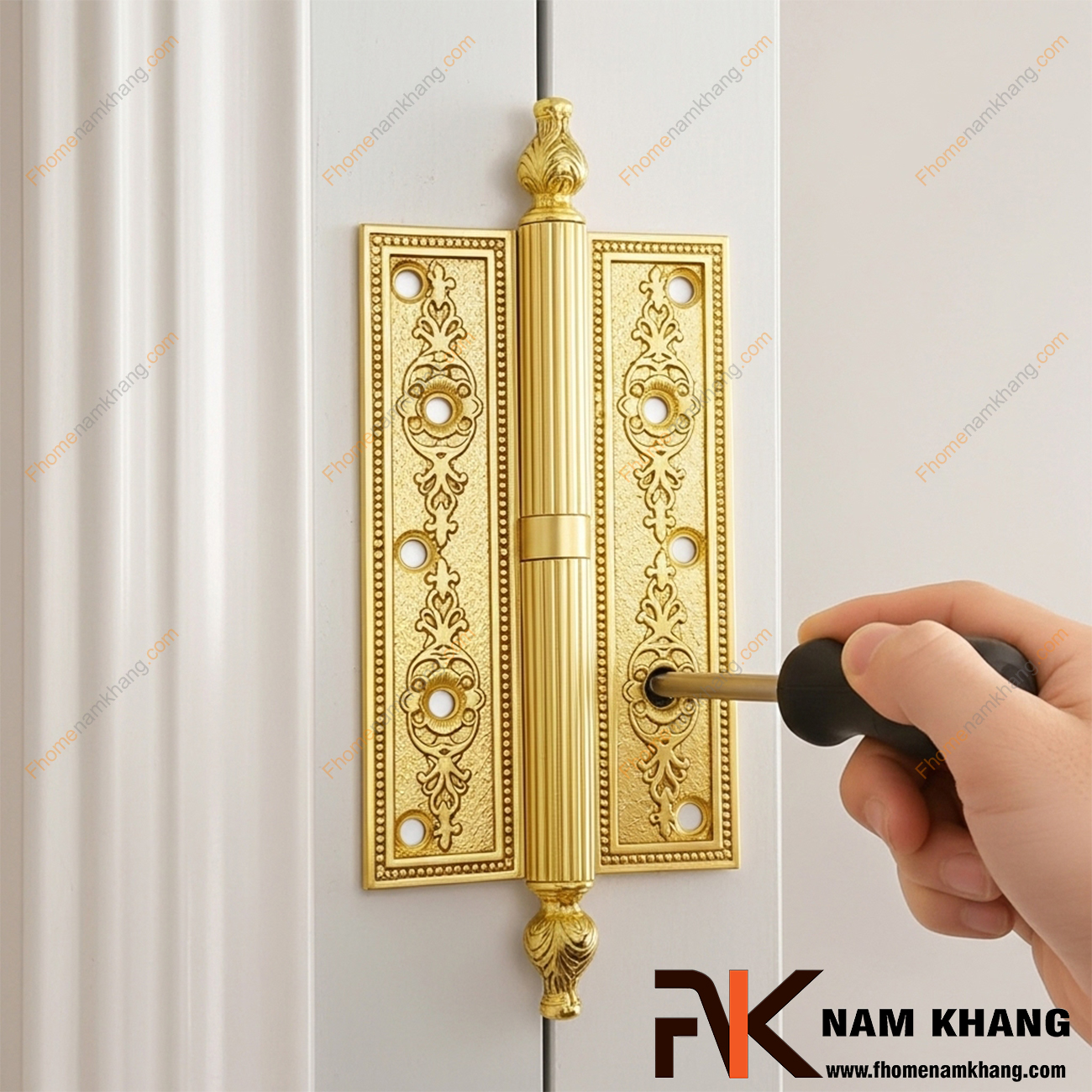 Bản lề cửa