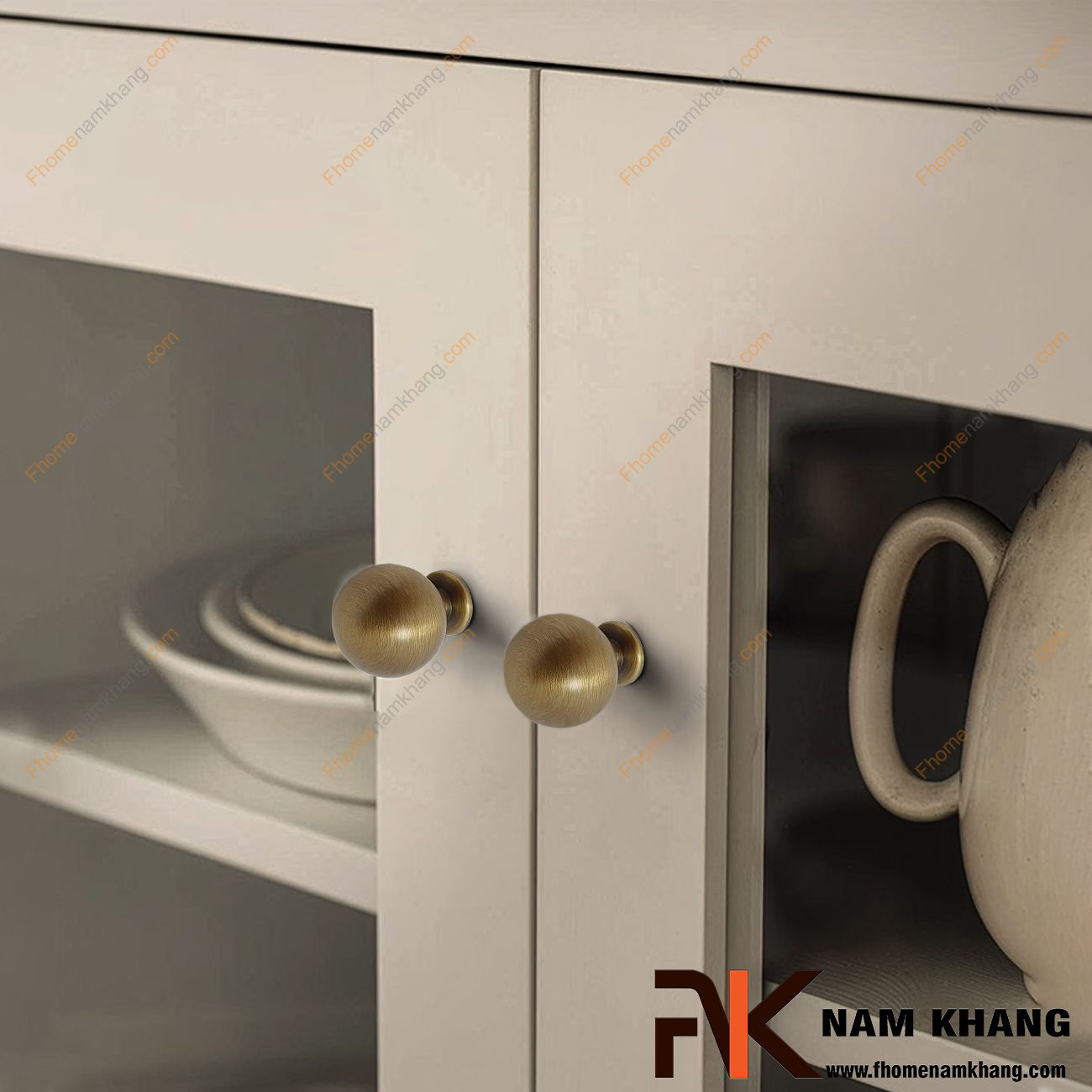 Núm tay nắm tủ