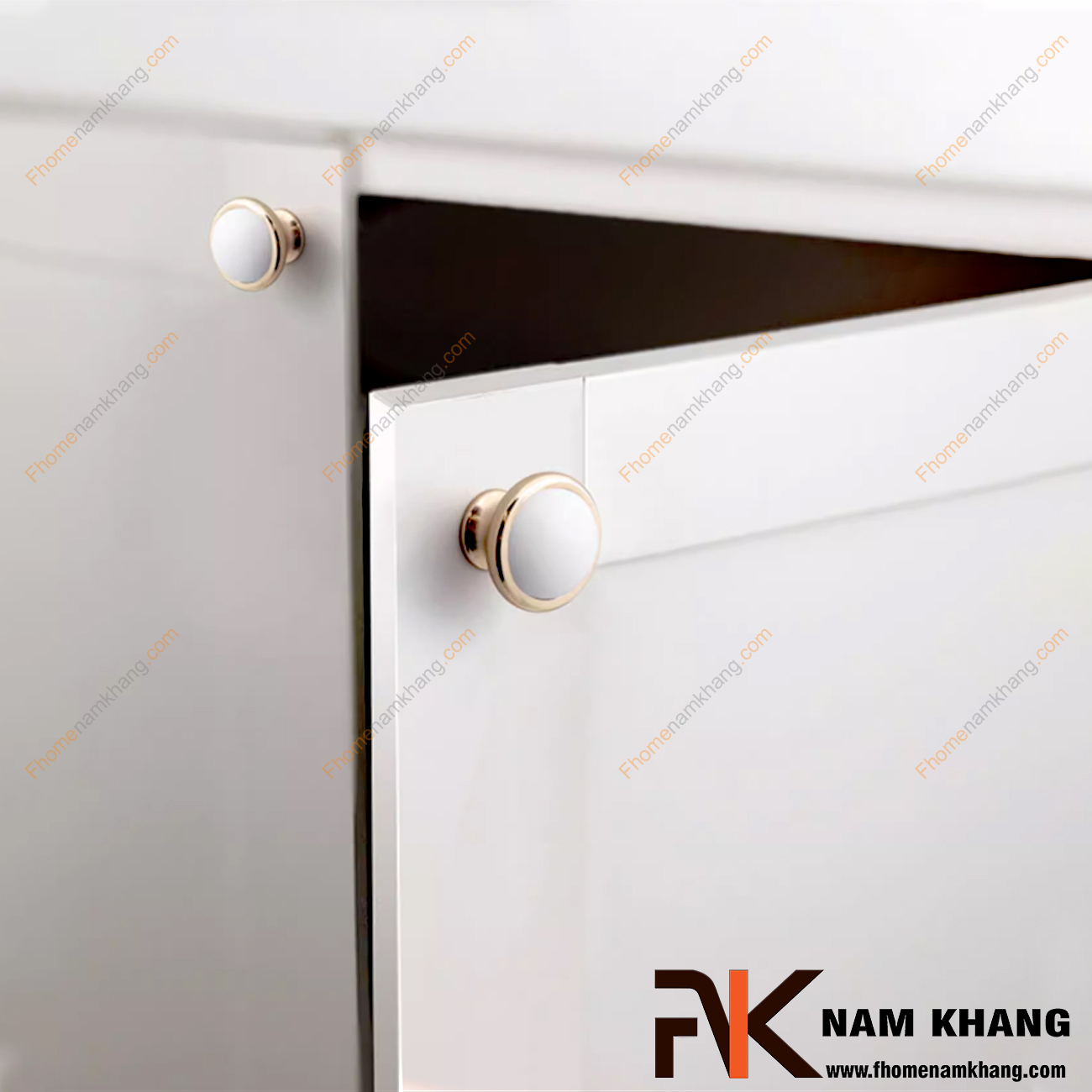 Núm tay nắm tủ