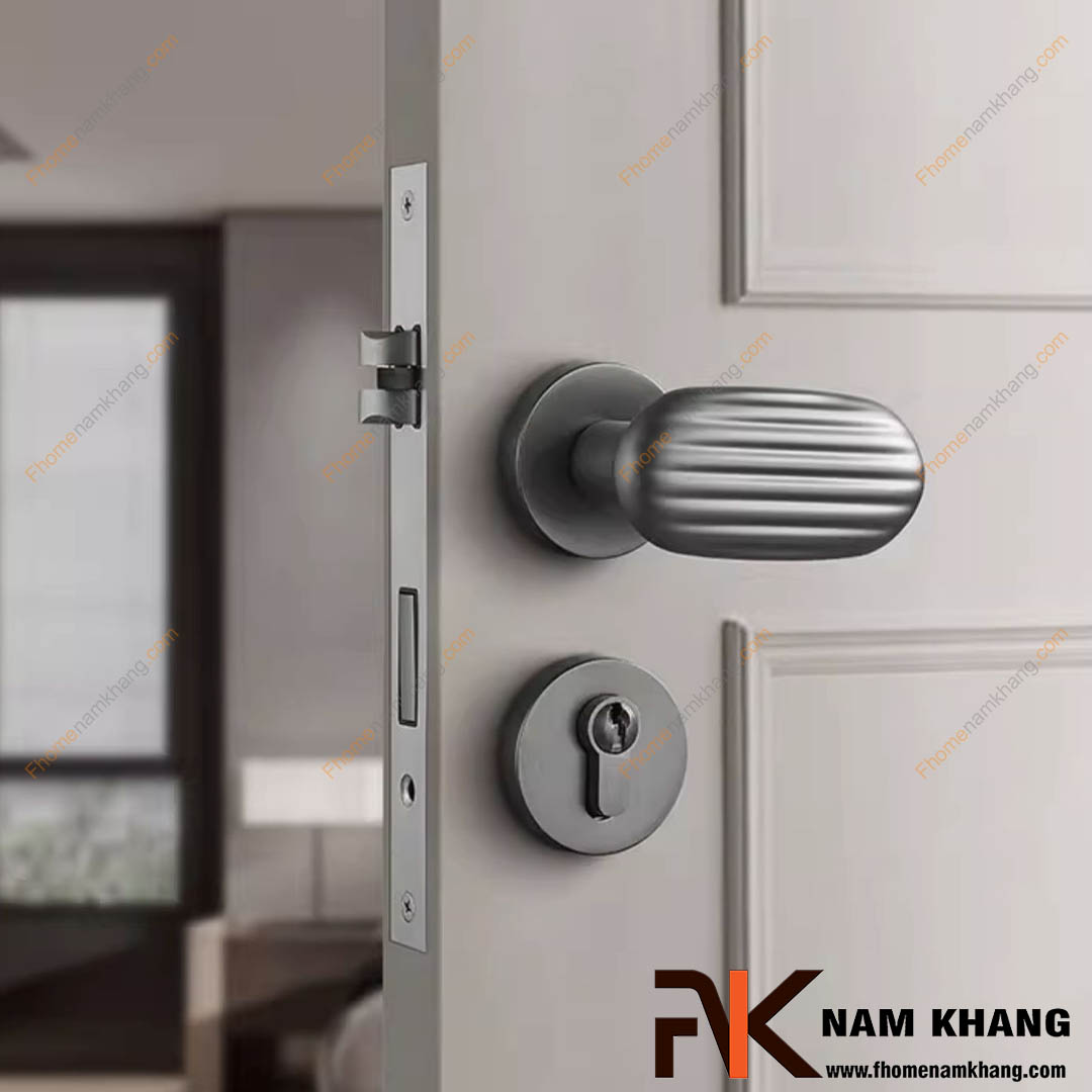 Khóa cửa