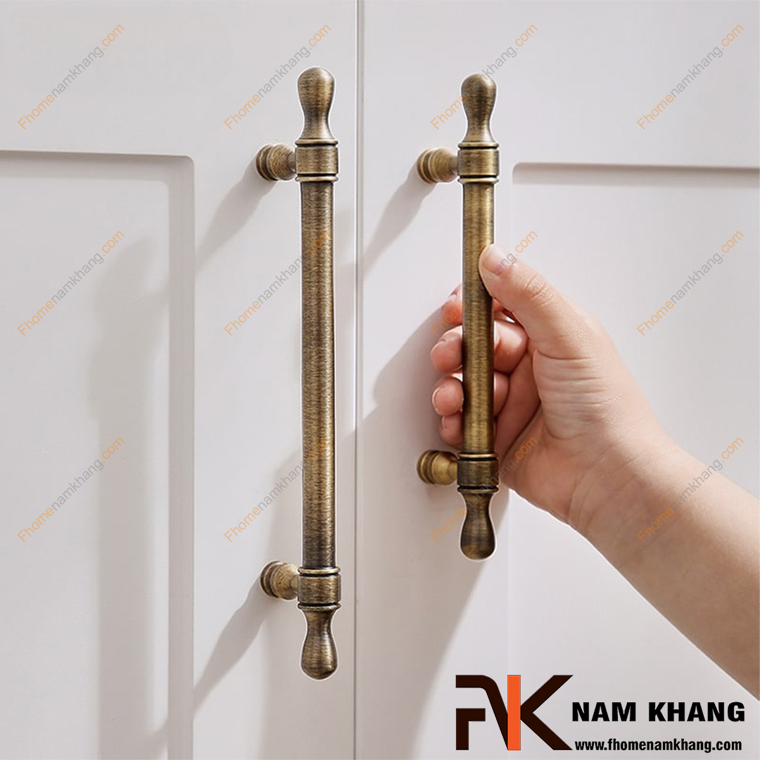 Tay nắm tủ