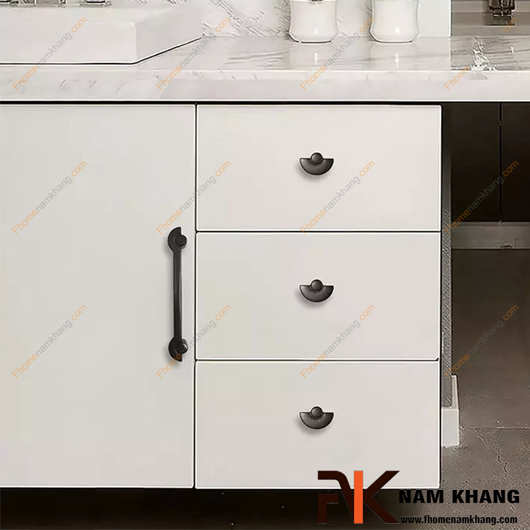 Tay nắm tủ