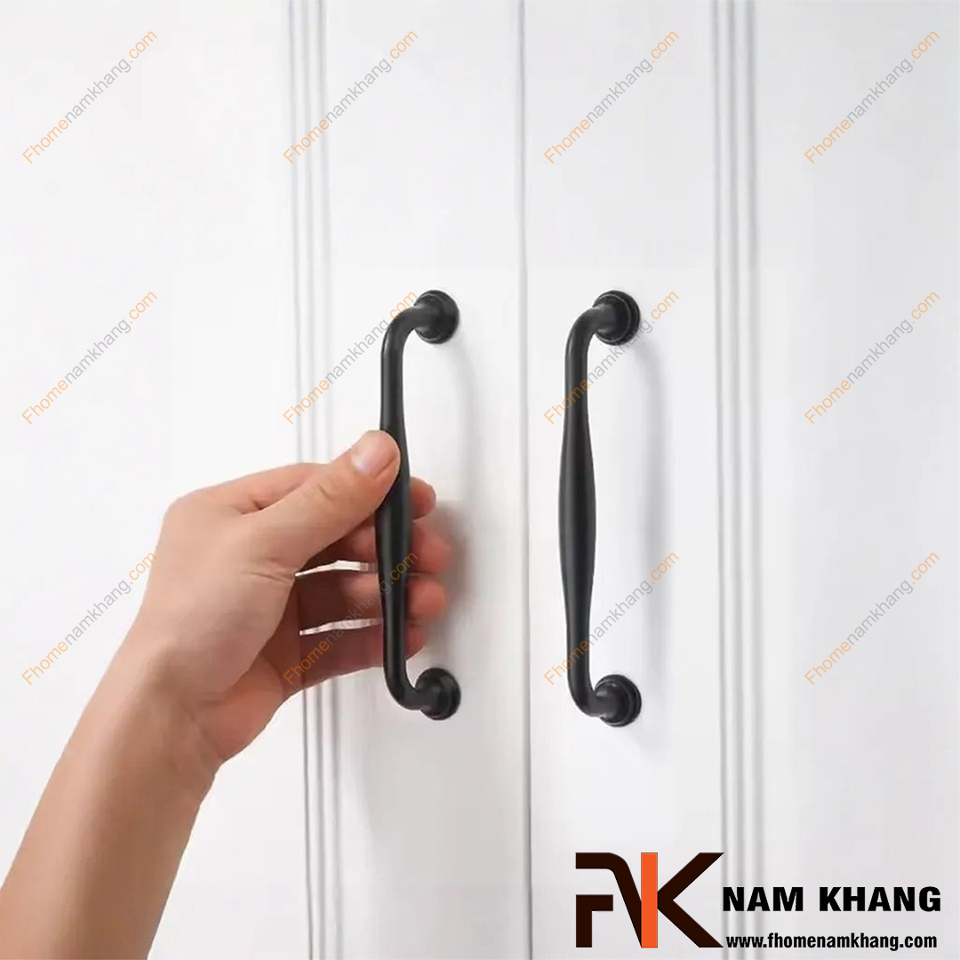 Tay nắm tủ