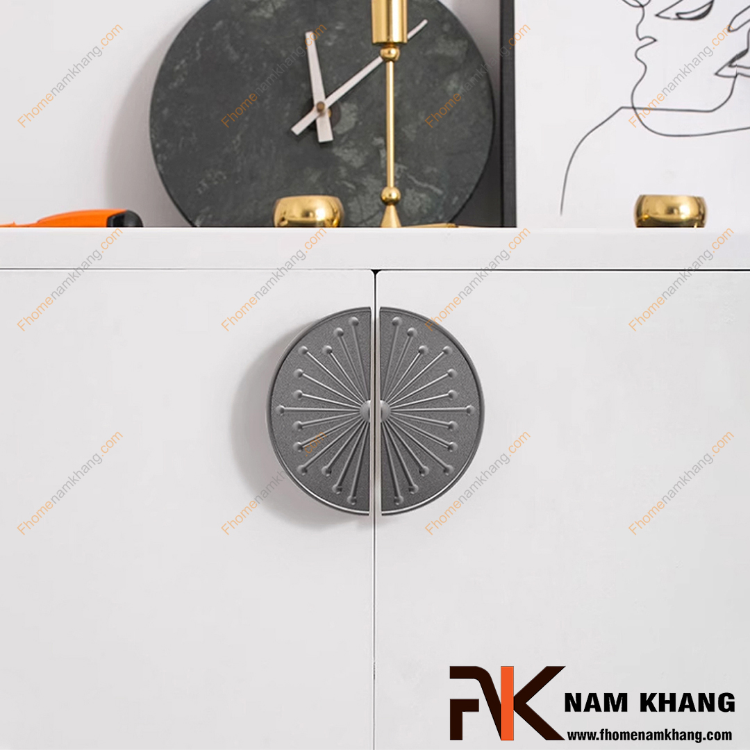 Tay nắm tủ