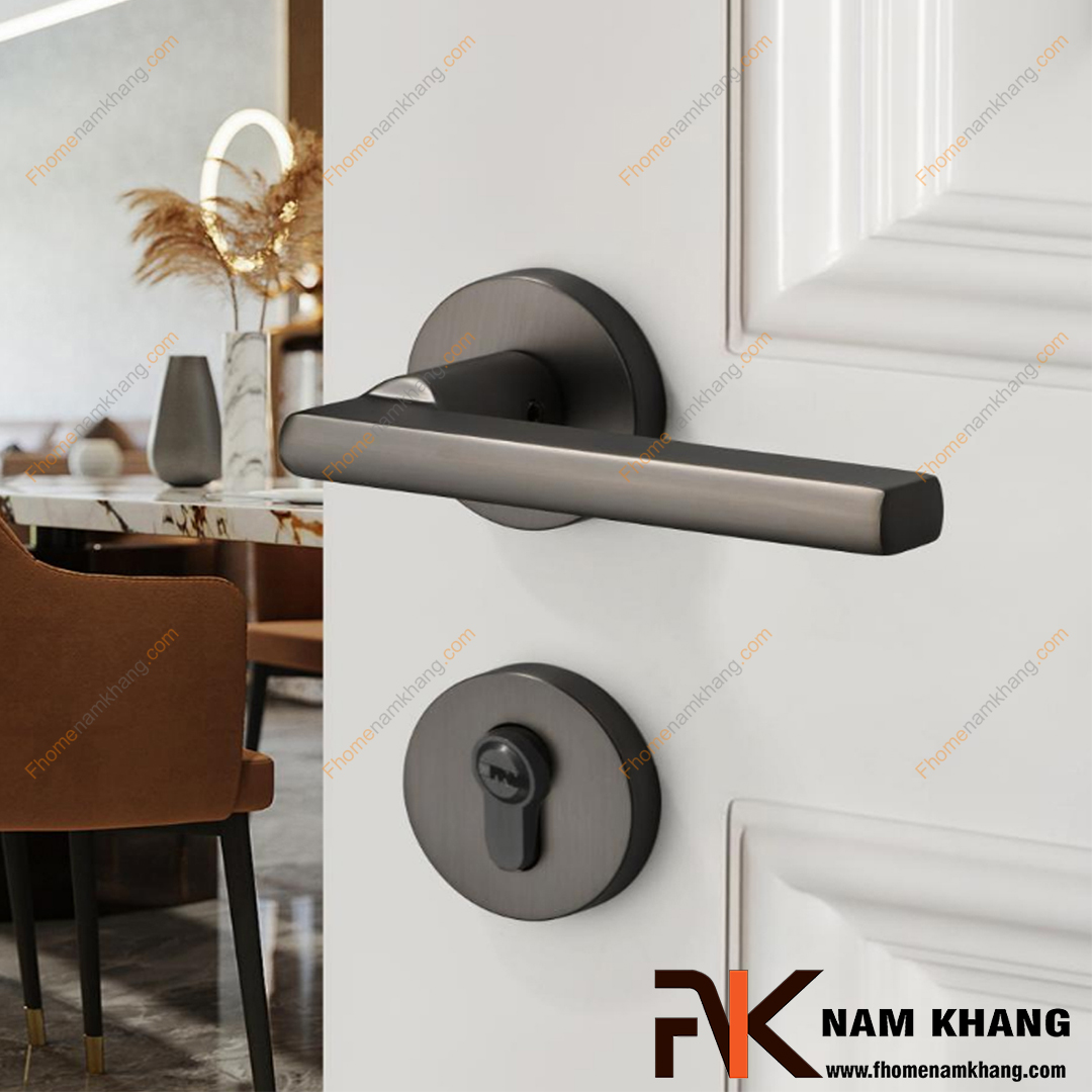 Khóa cửa