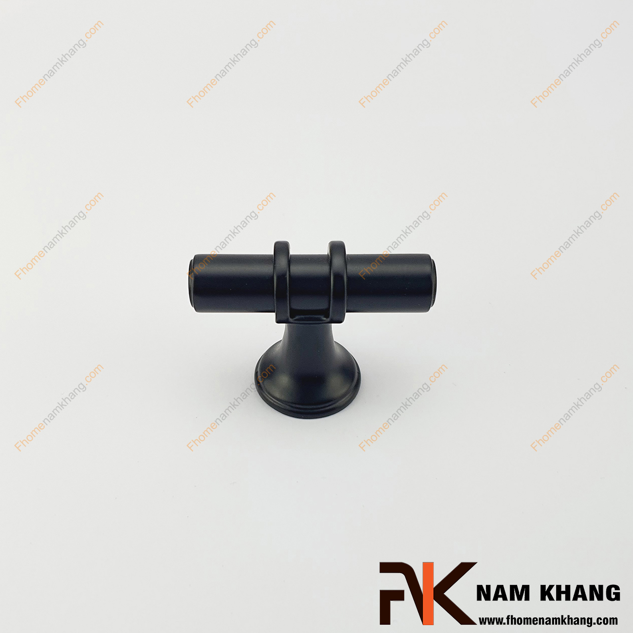 Núm cửa tủ dạng chữ T màu đen mờ NK207-DM là sản phẩm núm nắm tủ đặc trưng chuyên dùng cho các dòng tủ bếp, ngăn kéo, ngăn bàn, tủ nội thất.