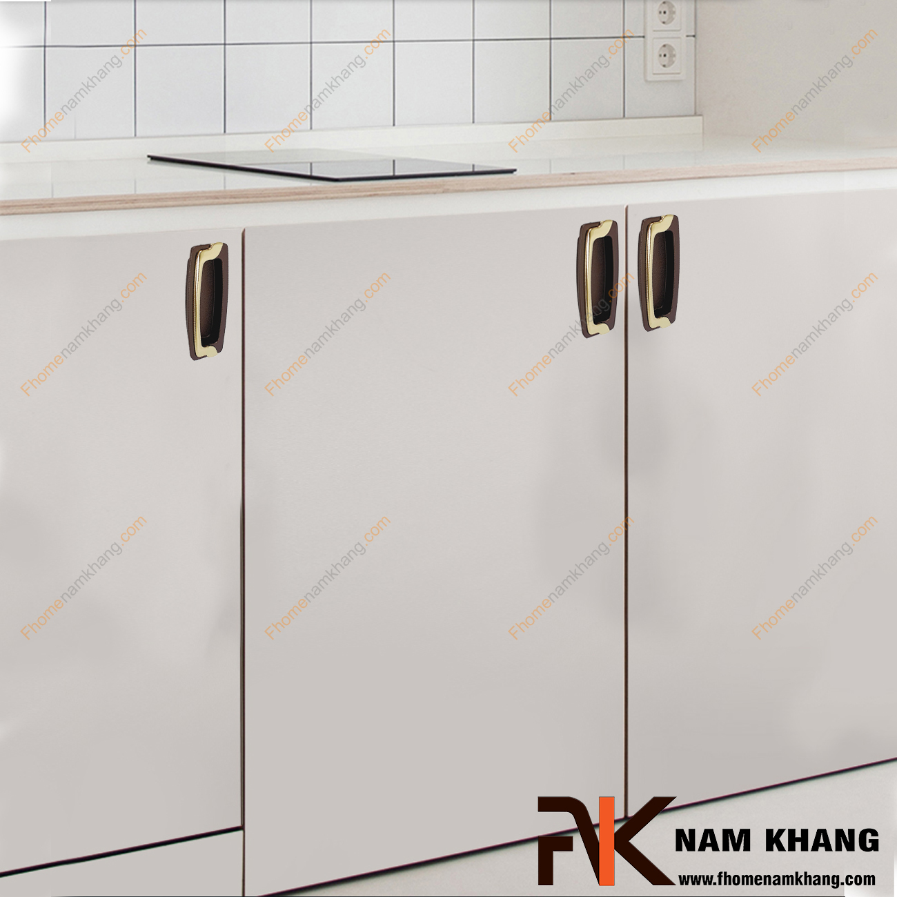 Tay nắm âm tủ nâu vàng NK064-96NV là loại tay nắm chuyên dùng cho các loại tủ đặt ở những nơi có không gian hạn chế hoặc dùng để nâng cao tính thẫm mỹ của sản phẩm