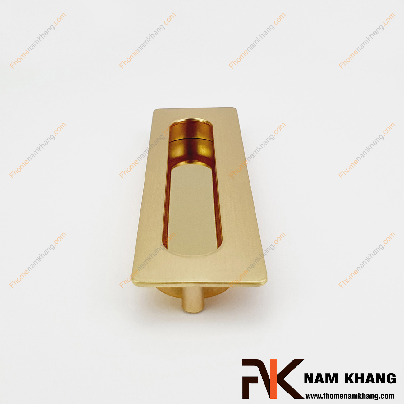 Tay nắm âm tủ màu vàng mờ NK356-VM là loại tay nắm chuyên dùng cho các loại tủ đặt ở những nơi có không gian hạn chế hoặc dùng để nâng cao tính thẫm mỹ của sản phẩm.