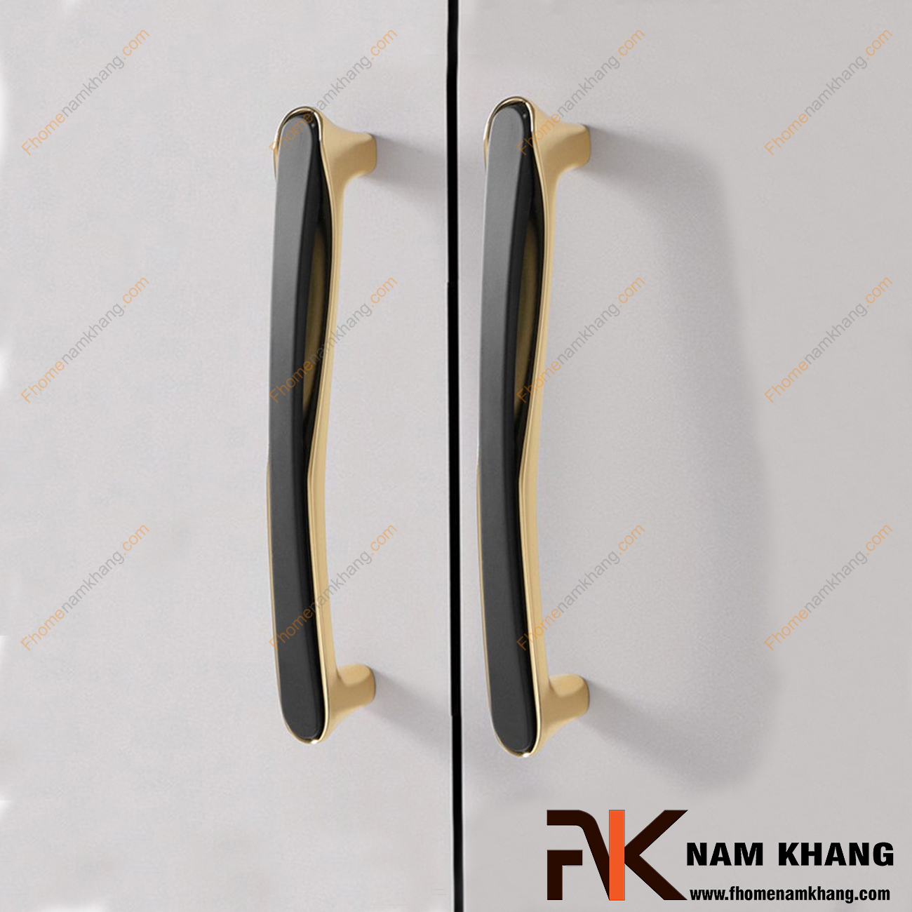 Tay nắm tủ phối hợp cao cấp đế vàng bóng NK398-NVD - dòng tay nắm tủ đặc trưng cho thiết kế tay nắm tủ lắp ghép từ 2 phần riêng biệt. 