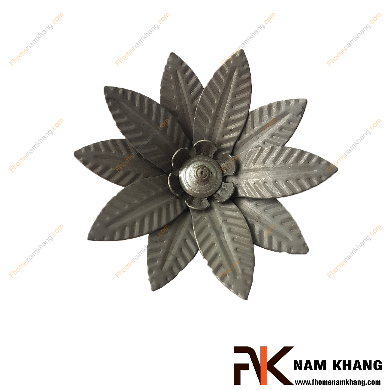Hoa lá thép dập NKS-104 là phụ kiện hoa lá dập, sử dụng để trang trí cho các sản phẩm từ sắt uốn mỹ thuật  Chi tiết được dập nỗi trên bề mặt, mô phỏng chính xác chi tiết thực tế.
