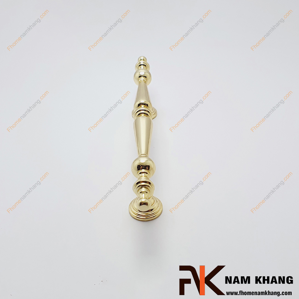 Tay nắm cửa tủ cao cấp vàng bóng NK522S-96VB - Tay nắm cửa tủ gây ấn tượng với thiết kế cân đối, lấy cảm hứng từ phong cách châu Âu cổ điển.